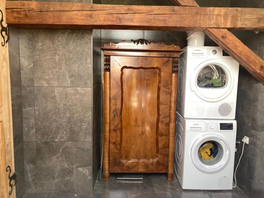 Altbau Zimmer In Аніф Екстер'єр фото